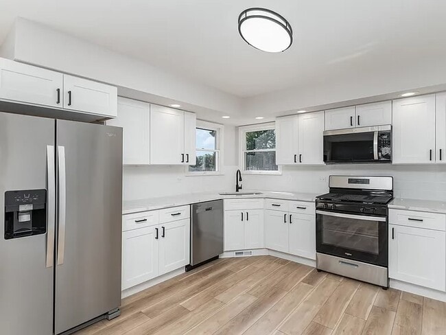 property at 2571 Temple Johnson Rd SW