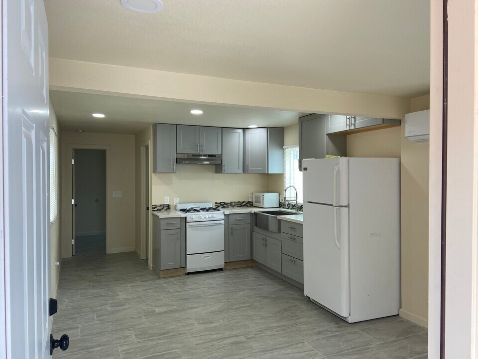 7644 Church St in Lemon Grove, CA - Building Photo