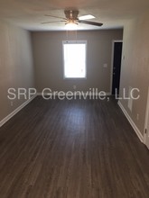 10 Stag St-Unit -13 in Greenville, SC - Building Photo - Building Photo