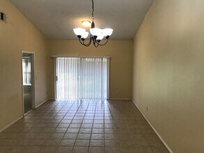 14536 Laguna Beach Cir in Orlando, FL - Building Photo - Building Photo