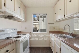 1921 28th St in Sacramento, CA - Building Photo - Building Photo