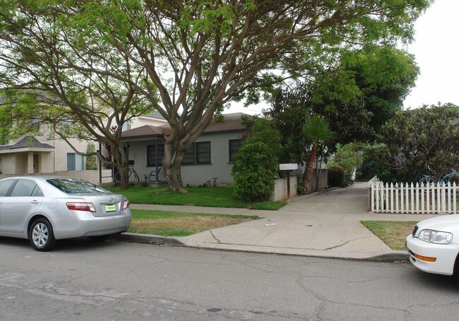 1035-1039 Beryl St in San Diego, CA - Foto de edificio - Building Photo