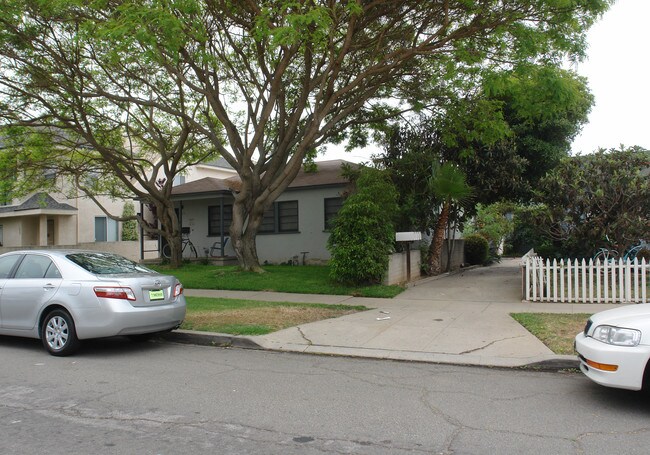 1035-1039 Beryl St in San Diego, CA - Building Photo - Building Photo