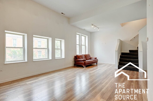 2700 W North Ave in Chicago, IL - Building Photo - Building Photo