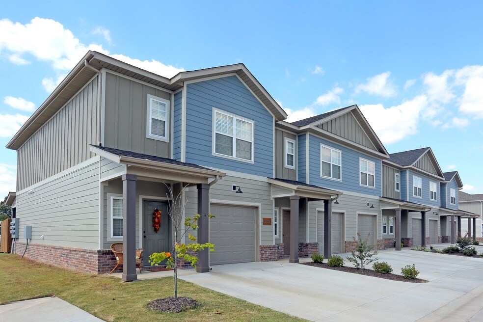 The Townhomes of Siena Springdale, AR Apartments For Rent