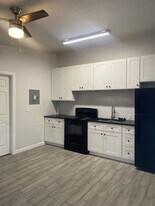 112 Oelkers St in San Antonio, TX - Building Photo