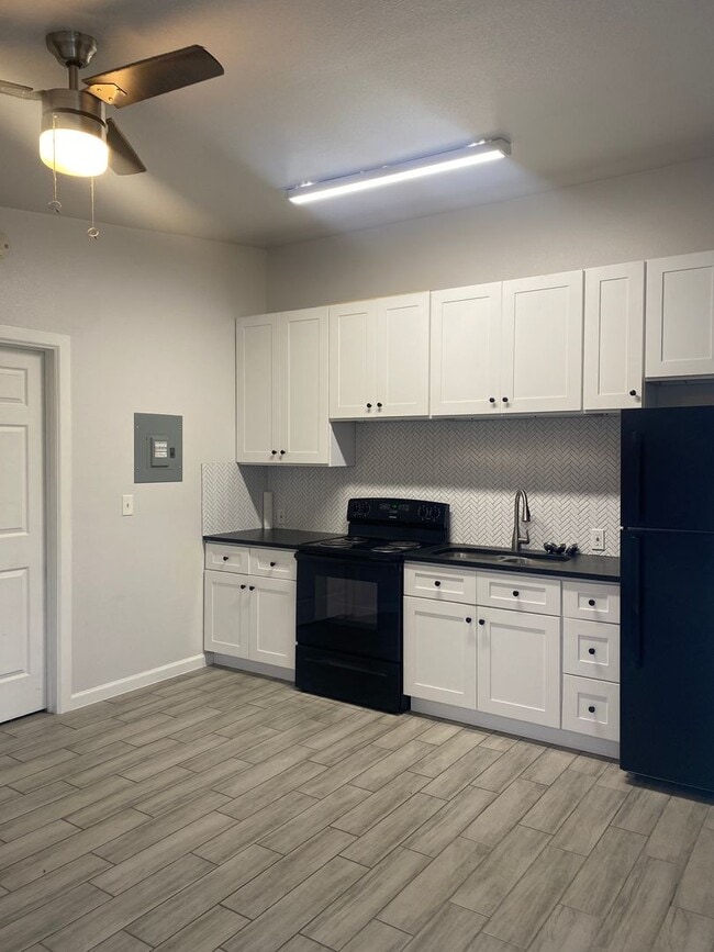 112 Oelkers St in San Antonio, TX - Building Photo - Building Photo