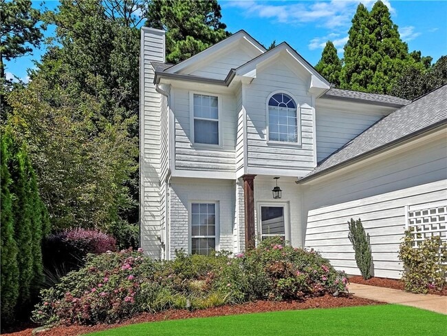 property at 401 Kensington Parc Dr