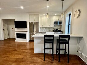 4810 Boston Post Rd in Pelham Manor, NY - Building Photo - Building Photo