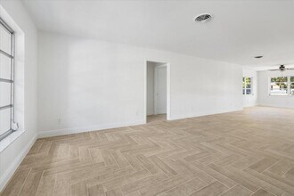 202 Bay St in Port St. Lucie, FL - Building Photo - Building Photo