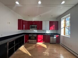 284 Chelsea St, Unit 1 in Boston, MA - Building Photo