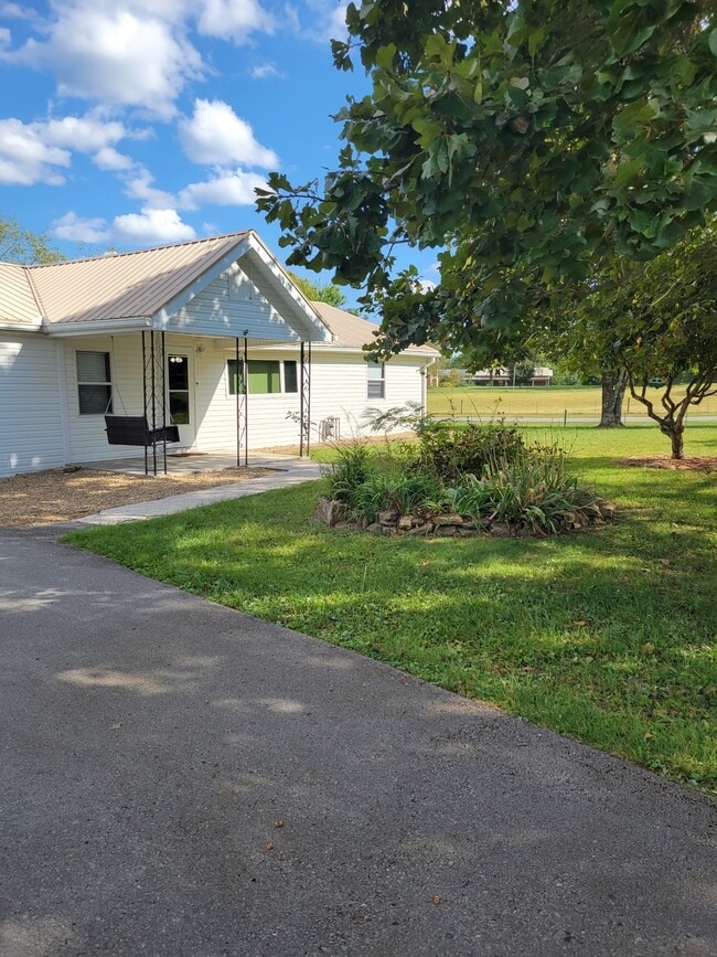 566 Turkey Oak Rd in Crossville, TN - Building Photo - Building Photo