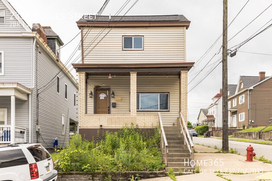2318 Eccles St in Pittsburgh, PA - Building Photo