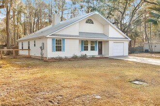 99 Old Sunbury Trail in Midway, GA - Building Photo - Building Photo