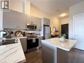 85b Morrell St in Brantford, ON - Building Photo - Building Photo