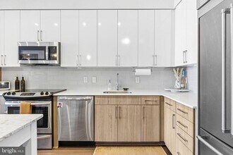 145 Riverhaven Dr in Oxon Hill, MD - Building Photo - Building Photo