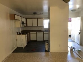 304 Ardale Dr in High Point, NC - Foto de edificio - Building Photo