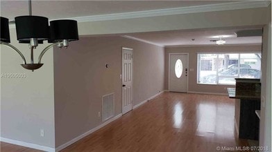 224 S 57th Ave-Unit -224 in Hollywood, FL - Building Photo - Building Photo