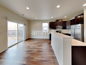 16602 NE 91st St in Vancouver, WA - Foto de edificio - Building Photo