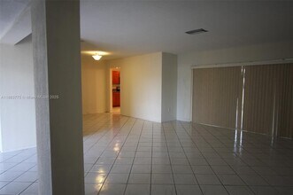 6737 Pansy Dr in Miramar, FL - Building Photo - Building Photo