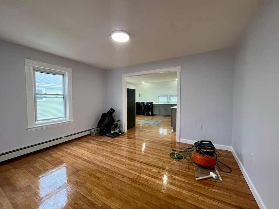 6 Bromfield St, Unit 2 in Quincy, MA - Foto de edificio