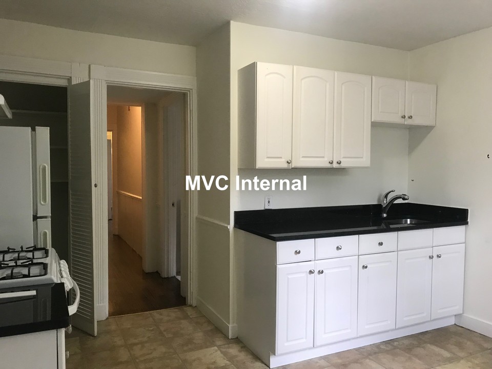 6 Walnut Terrace in Newton, MA - Building Photo