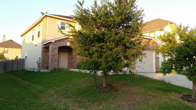 2027 Ashberry Trail in Georgetown, TX - Foto de edificio - Building Photo