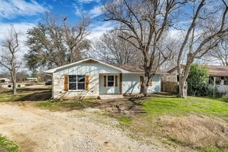 508 N Oneal St in Caldwell, TX - Building Photo - Building Photo