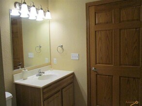 1626 Evergreen Dr, Unit 10 in Rapid City, SD - Building Photo - Building Photo
