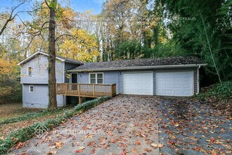 2984 Sawgrass Trail SW in Lilburn, GA - Foto de edificio - Building Photo