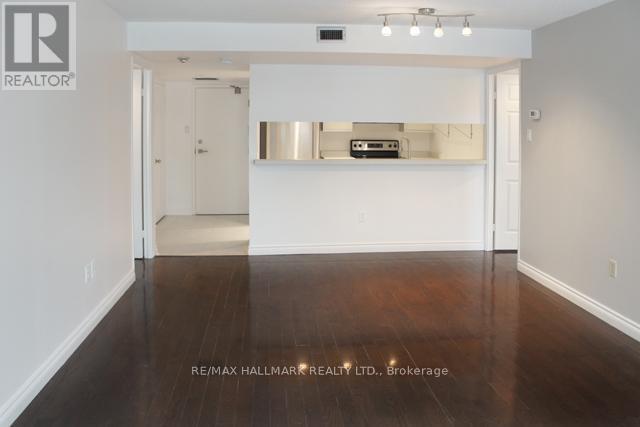 701 King St W in Toronto, ON - Building Photo - Building Photo