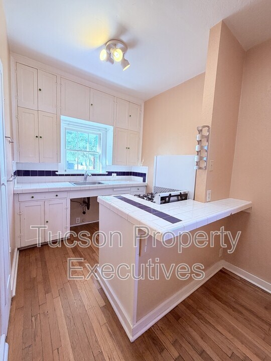 1222 N Olsen Ave in Tucson, AZ - Building Photo