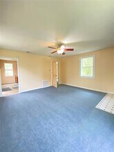 305 4th St SW in Paris, TX - Building Photo - Building Photo