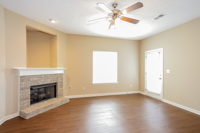1482 Lawson Dr in Cordova, TN - Building Photo - Building Photo