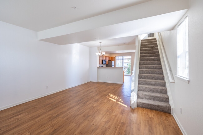 Village at City Center in Aurora, CO - Foto de edificio - Interior Photo