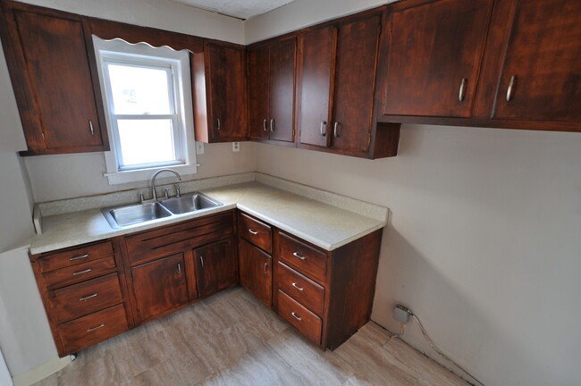 1101 6th St E in Beaver Falls, PA - Building Photo - Building Photo