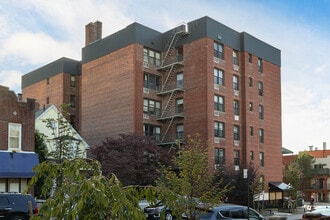 6901 Narrows Ave in Brooklyn, NY - Foto de edificio - Building Photo