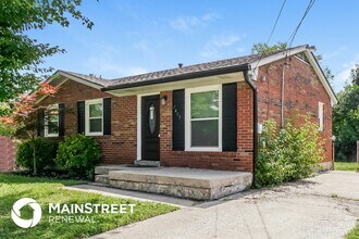 7415 Hallmark Dr in Louisville, KY - Foto de edificio - Building Photo