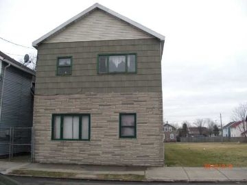 17 Lebanon St in Lackawanna, NY - Building Photo