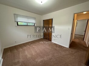 2155 S 102nd St in West Allis, WI - Building Photo - Building Photo