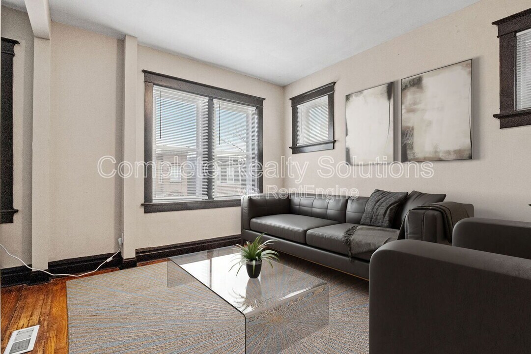3001 S Compton Ave in St. Louis, MO - Building Photo