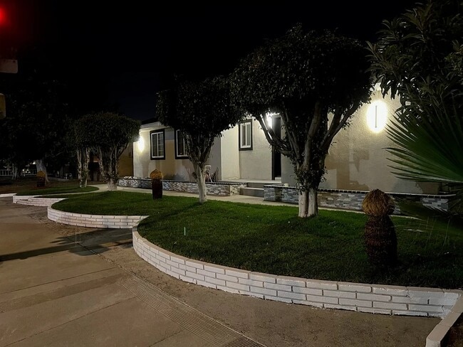 8176 Dale St in Buena Park, CA - Building Photo - Building Photo