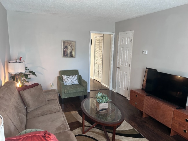 property at 318 Moir St