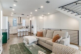 1961 Dowgate Ct in Dallas, TX - Building Photo - Building Photo