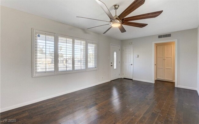 1932 Hassett Ave in Las Vegas, NV - Building Photo - Building Photo