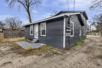 4021 Culebra Rd in San Antonio, TX - Building Photo - Building Photo