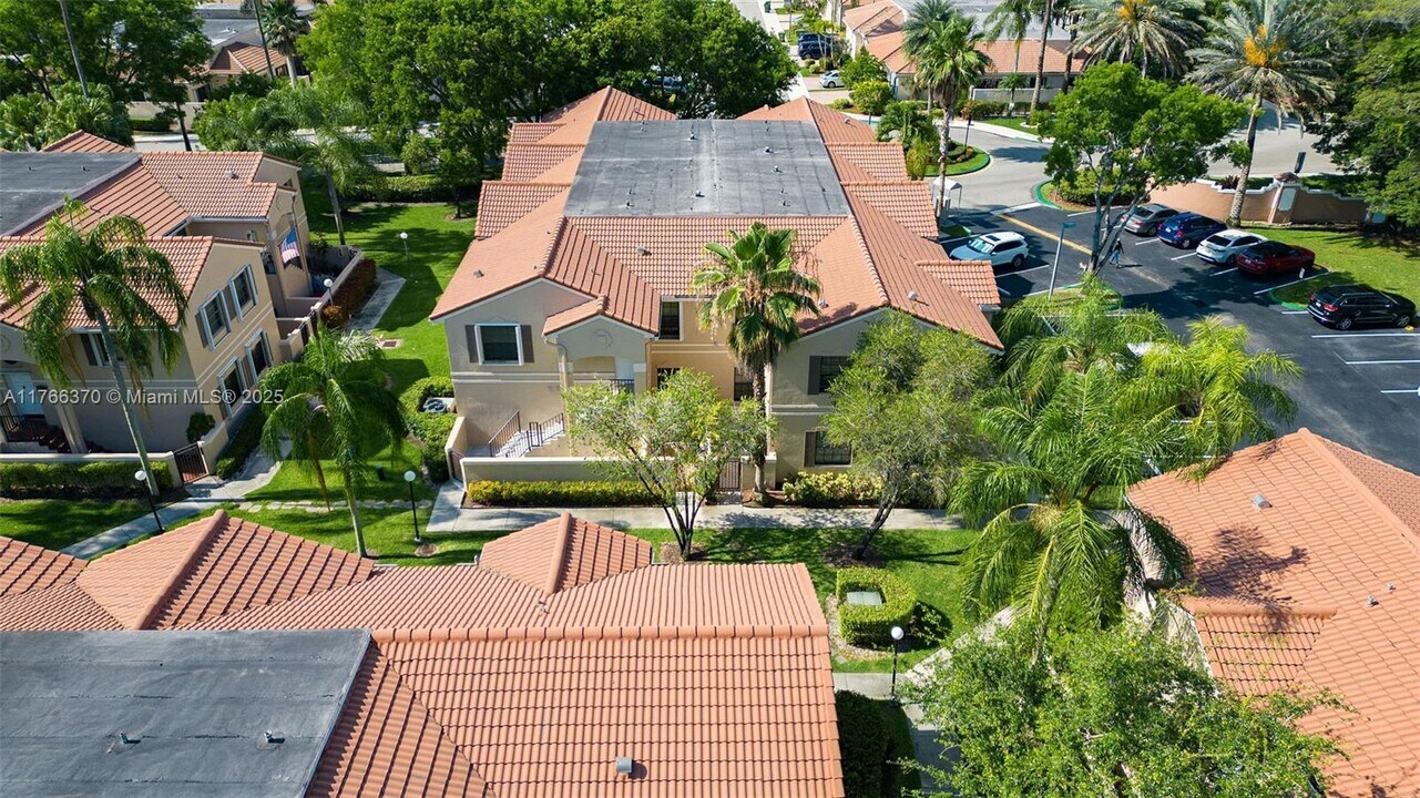15865 SW 6th Pl in Pembroke Pines, FL - Building Photo