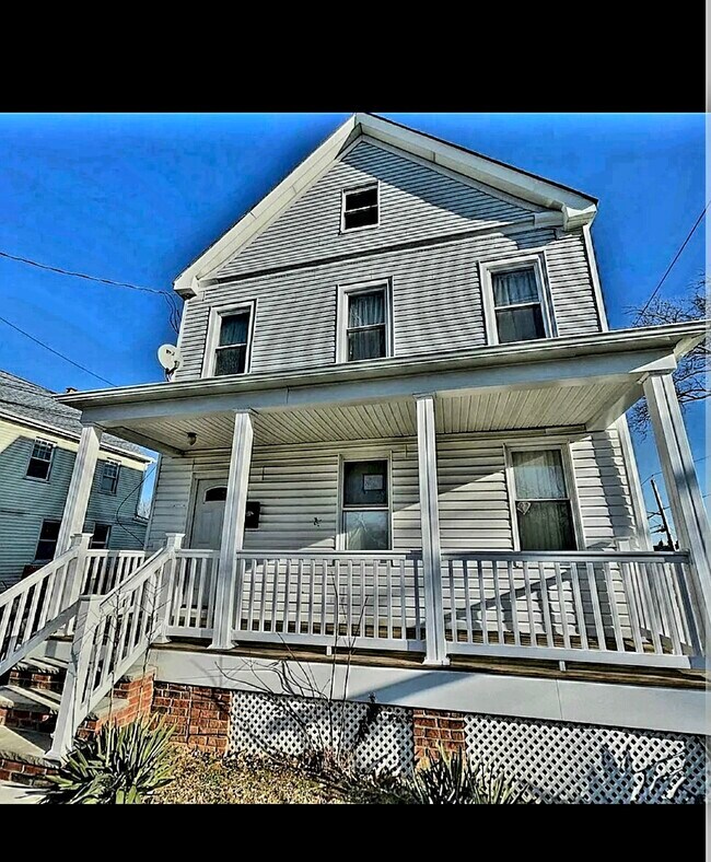 694 Amboy Ave Rentals in Perth Amboy, NJ