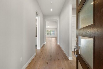 10709 Lavon Bend in Austin, TX - Building Photo - Building Photo