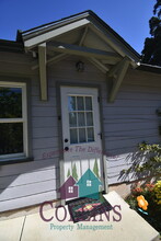 135 Carpenter St in Grass Valley, CA - Building Photo - Building Photo